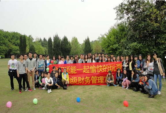 永利集团yl6809学子厉行“三走”，积极开展主题团日活动