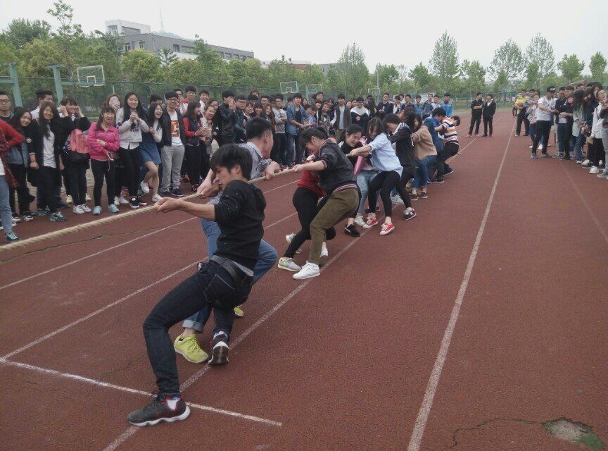  永利集团yl6809体育文化节之“拔河比赛”