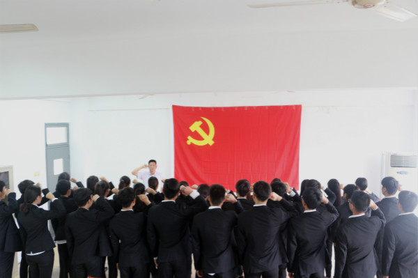不忘初心 牢记使命 砥砺前行——永利集团yl6809举行新一批发展对象入党宣誓仪式