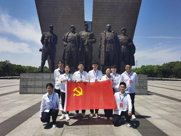 永利集团yl6809党总支开展“缅怀革命先烈，感悟红色经典” 党史学习教育