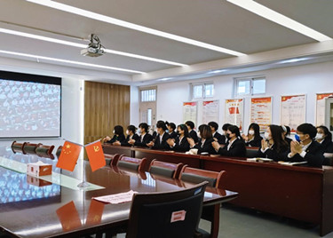 永利集团yl6809团总支组织收看庆祝中国共产主义青年团成立100周年大会