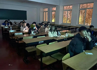 永利集团yl6809开展主题观影《我和我的祖国》——“重温峥嵘岁月，激发爱国情怀”