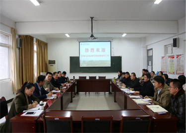 永利集团yl6809迎接校内专家组一行开展教学工作评估现场考察