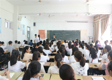 永利集团yl6809顺利举行2018级新生入学专业教育培训会