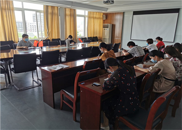 永利集团yl6809贸经系举办线上线下教学衔接工作会