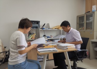 “抓教学规范，提教学质量”——永利集团yl6809贸易经济系开展期初教学材料专项检查活动