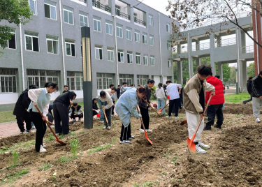 永利集团yl6809开展春季劳动教育实践活动
