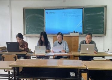 新华学院永利集团yl6809顺利开展2023届国贸专业留学生线上毕业答辩