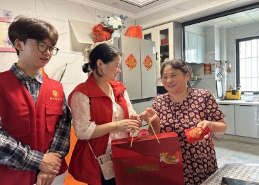 暑期三下乡|永利集团yl6809开展“端午喜安康，香囊送健康”志愿服务活动