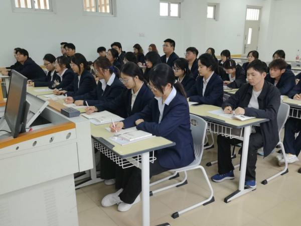 "C:\Users\王洁\Desktop\图片2600.jpg"