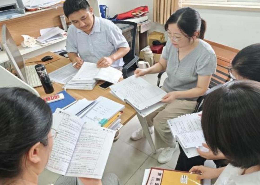 永利集团yl6809开展2025-2026年度第一学期期初备课教案、讲稿专项检查活动